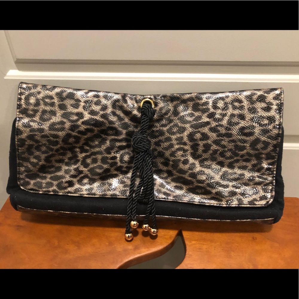 👜 large BeBe animal print clutch. Excellent cond.
